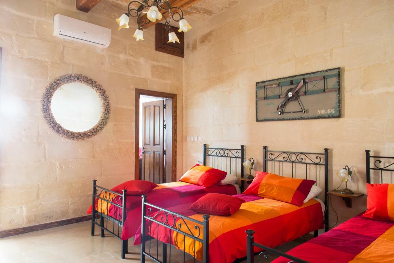 Maltese Town House Sliema Villa ภายนอก รูปภาพ